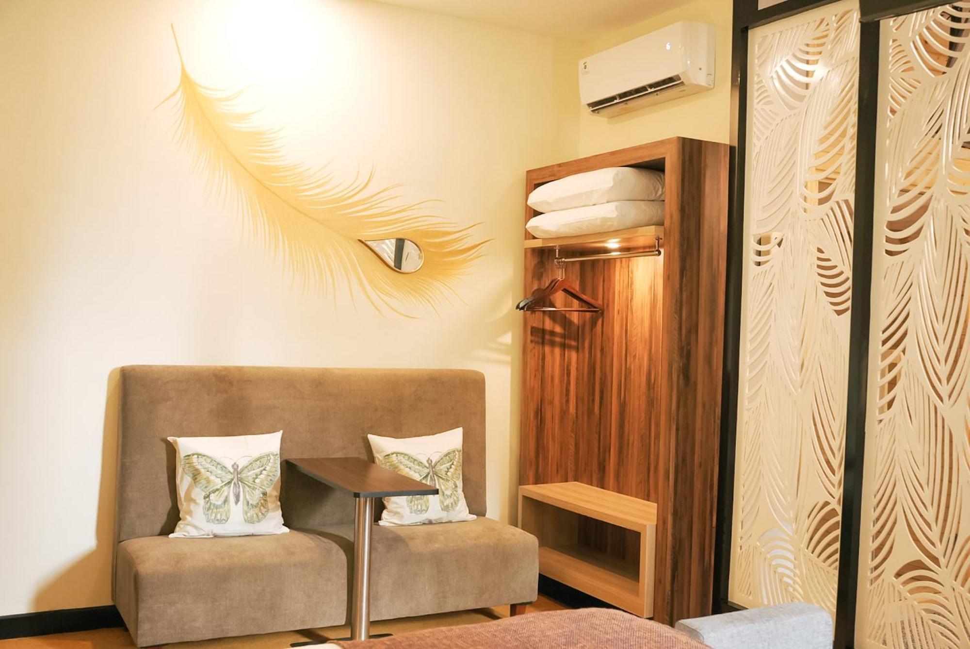 Oak Tree Urban Hotel Yakarta Exterior foto