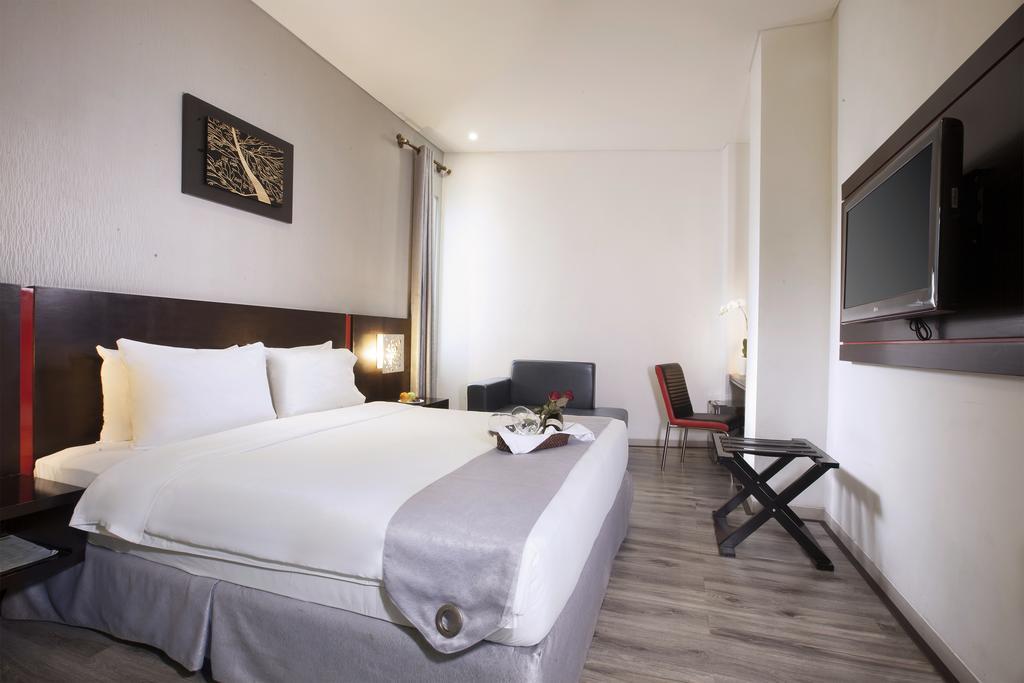 Oak Tree Urban Hotel Yakarta Exterior foto